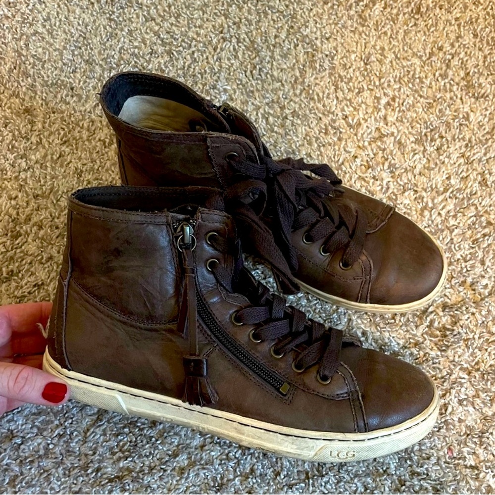 UGG Blaney Trainer brown leather boots size 8
